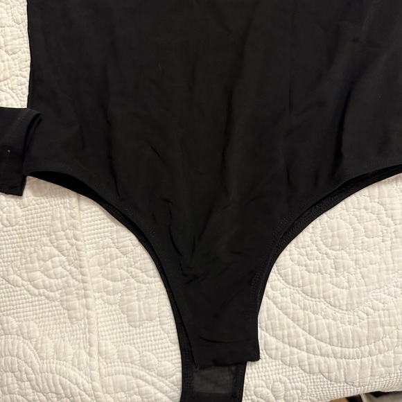 Mesh Long-sleeve Bodysuit - Picture 3 of 4